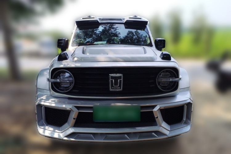 Used Tank 300  Front
