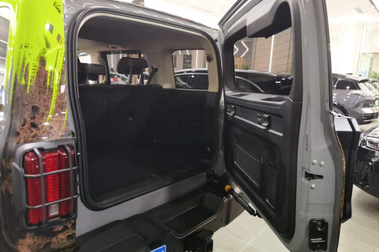 Used Tank 300 2022 2.0T Tank Ranger Trunk