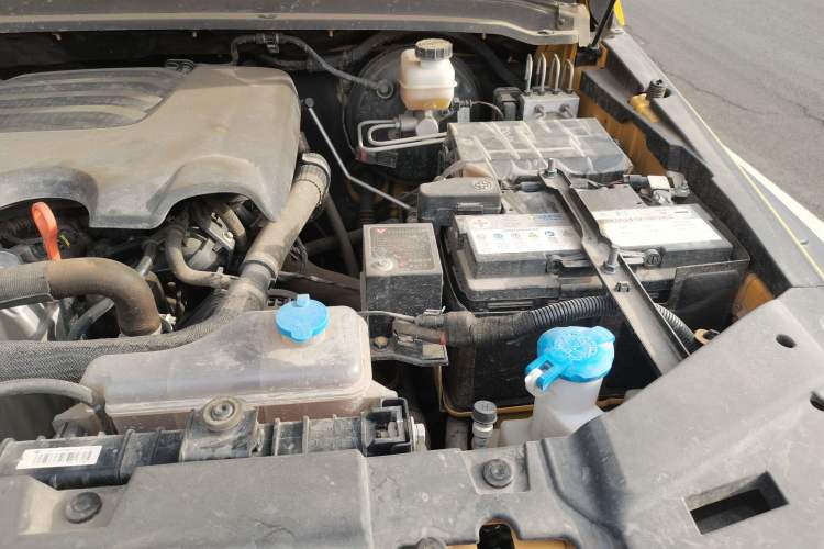 Used Tank 300 2022 2.0T Border Limited Edition Engine Bay Left