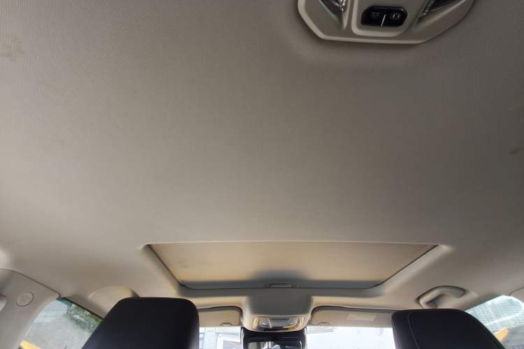Used Tank 300 2022 2.0T Border Limited Edition Headliner