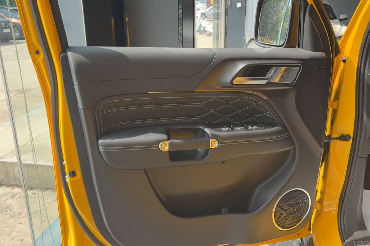 Used Tank 300 2022 2.0T Border Limited Edition Interior 4