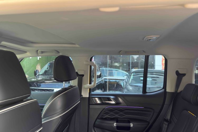 Used Tank 300 2022 2.0T Border Limited Edition Interior 7