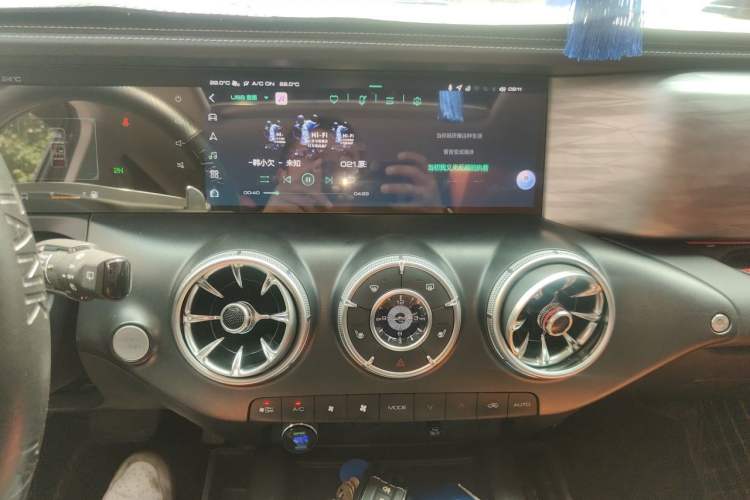 Used Tank 300 2023 Off-Road Edition 2.0T Challenger Audio And AC Panel