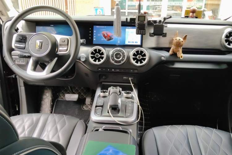 Used Tank 300 2023 Off-Road Edition 2.0T Challenger Audio And AC Panel