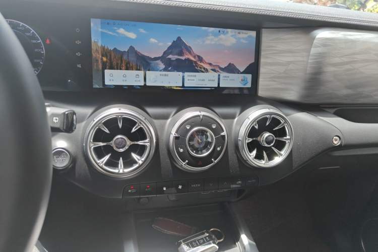 Used Tank 300 2023 Off-Road Edition 2.0T Conqueror Audio And AC Panel
