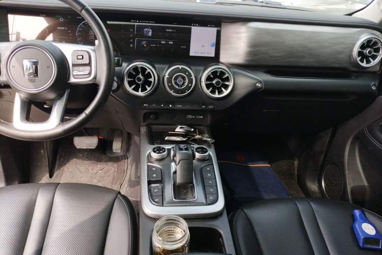 Used Tank 300 2023 City Edition 2.0T—Stylish as Ever Audio And AC Panel