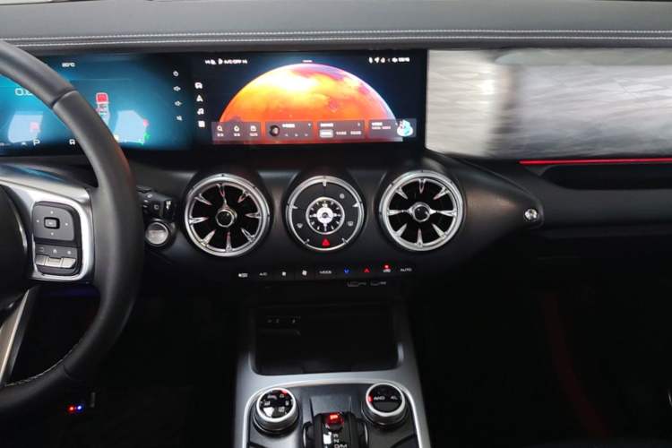 Used Tank 300 2023 City Edition 2.0T—Stylish as Ever Audio And AC Panel
