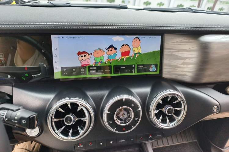 Used Tank 300 2023 City Edition 2.0T—Stylish as Ever Audio And AC Panel