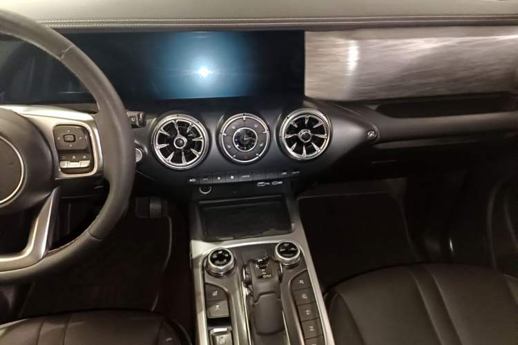 Used Tank 300 2023 Off-Road Edition 2.0T Conqueror Audio And AC Panel