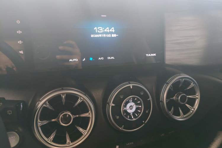 Used Tank 300 2023 Off-Road Edition 2.0T Conqueror Audio And AC Panel