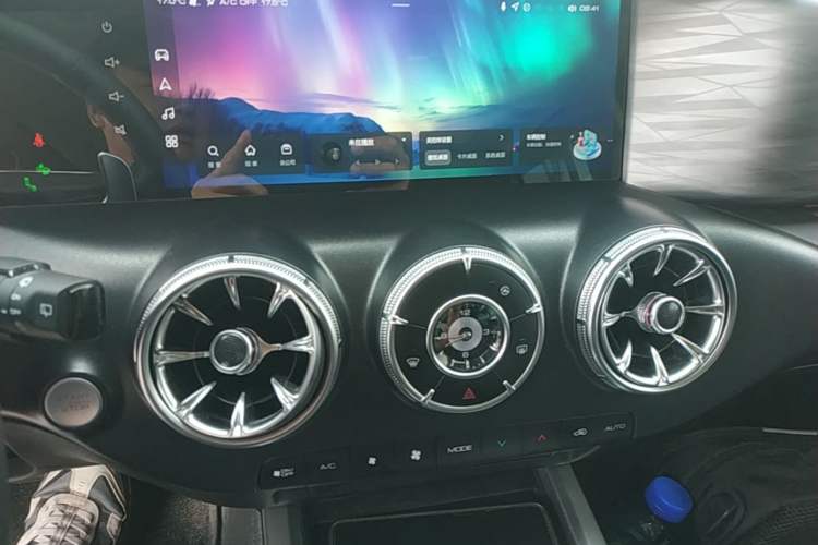 Used Tank 300 2023 City Edition 2.0T—Stylish as Ever Audio And AC Panel