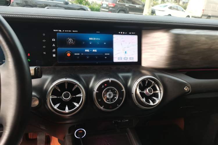 Used Tank 300 2023 City Edition 2.0T—Stylish as Ever Audio And AC Panel