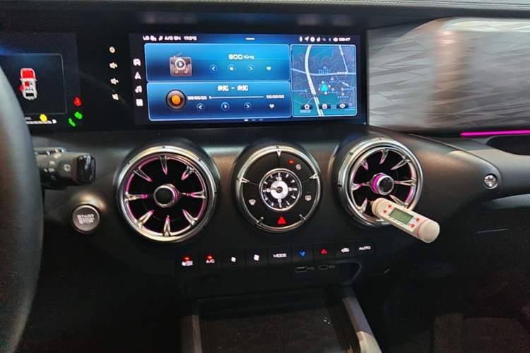 Used Tank 300 2023 City Edition 2.0T—Stylish as Ever Audio And AC Panel