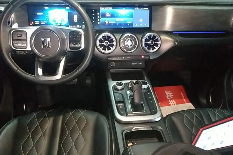 Used Tank 300 2023 Off-Road Edition 2.0T Challenger Audio And AC Panel