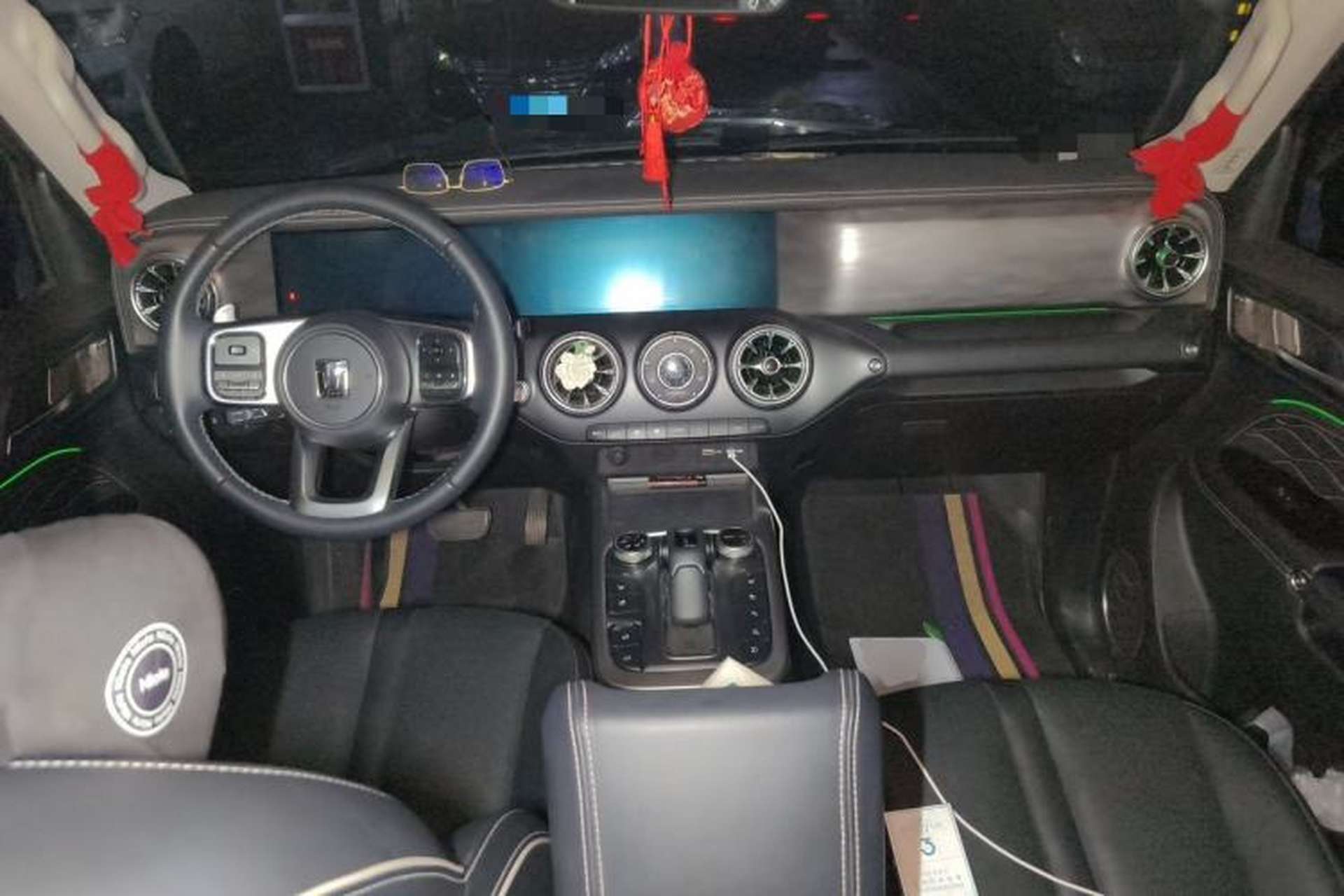 Used Tank 300 2023 City Edition 2.0T—Stylish as Ever Center Console