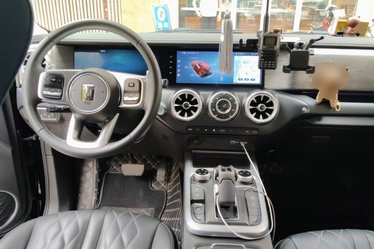 Used Tank 300 2023 Off-Road Edition 2.0T Challenger Center Console