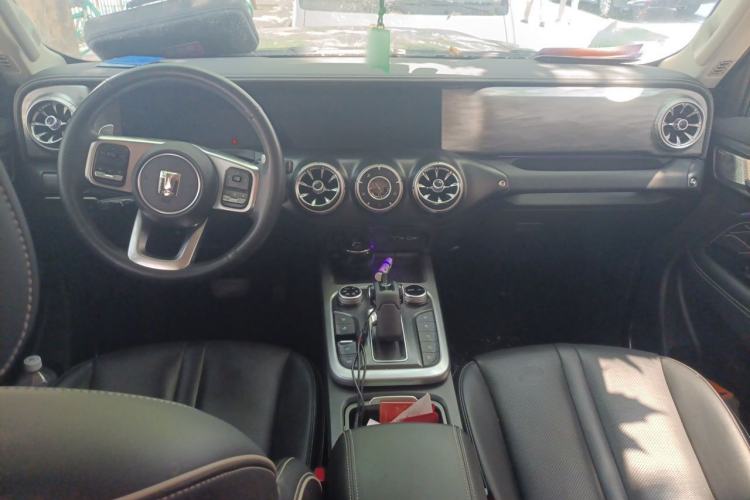 Used Tank 300 2023 City Edition 2.0T—Stylish as Ever Center Console