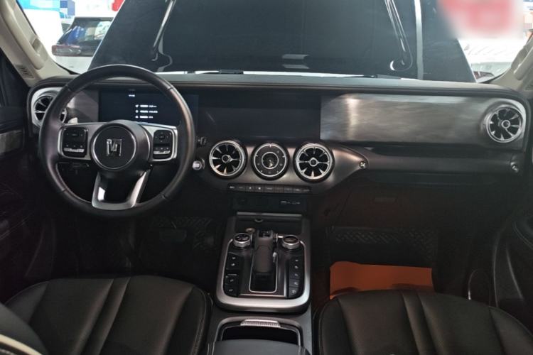 Used Tank 300 2023 City Edition 2.0T—Stylish as Ever Center Console
