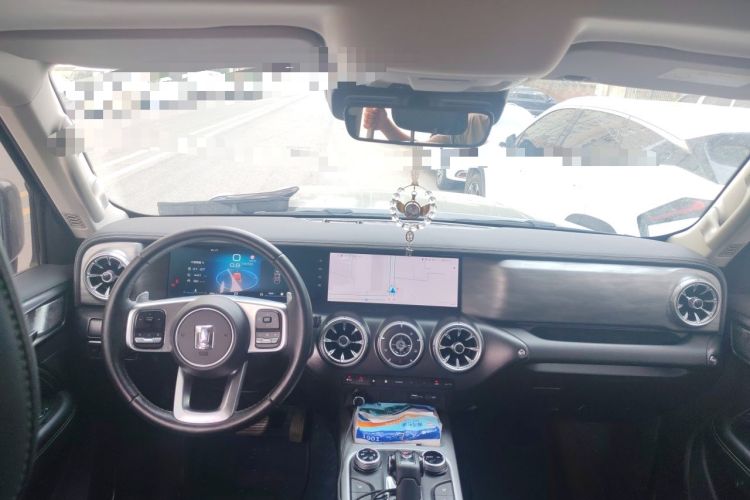 Used Tank 300 2023 City Edition 2.0T—Stylish as Ever Center Console