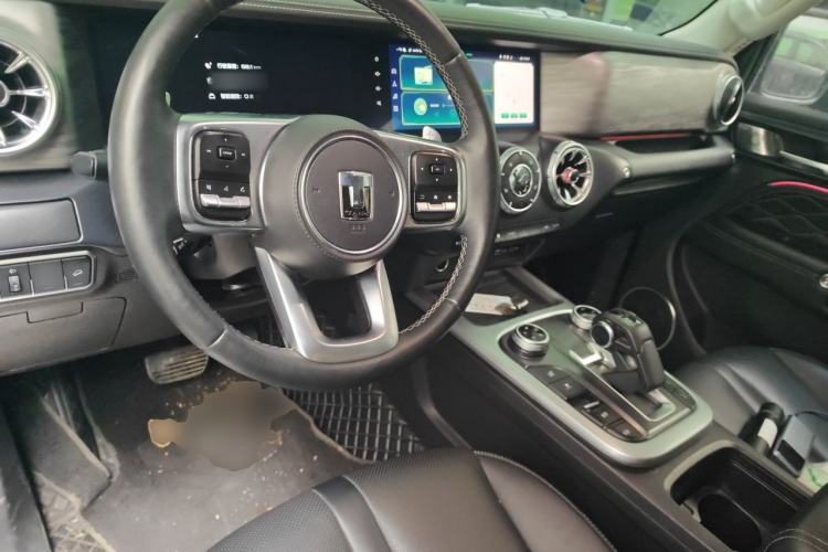 Used Tank 300 2023 Off-Road Edition 2.0T Conqueror Center Console