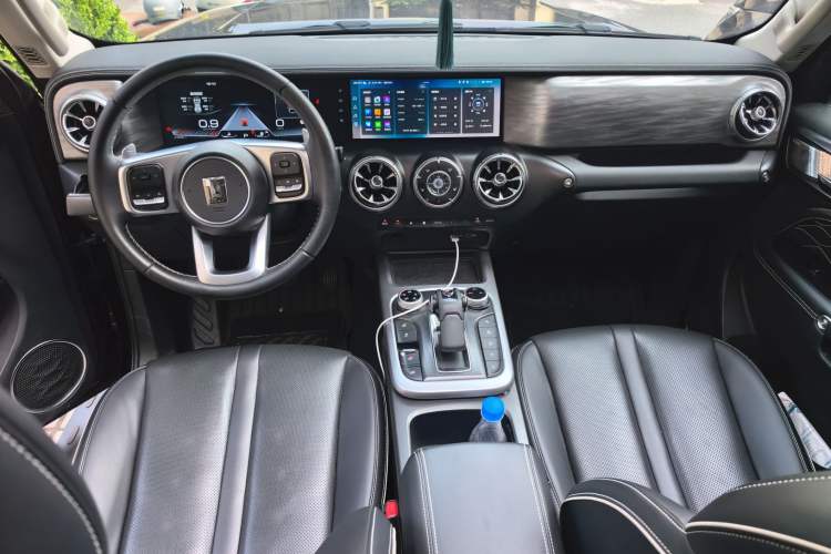 Used Tank 300 2023 Off-Road Edition 2.0T Conqueror Center Console