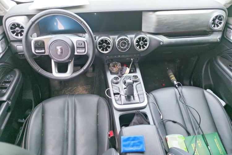 Used Tank 300 2023 Off-Road Edition 2.0T Conqueror Center Console