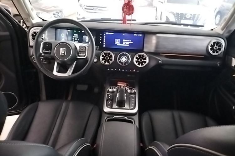 Used Tank 300 2023 City Edition 2.0T—Stylish as Ever Center Console