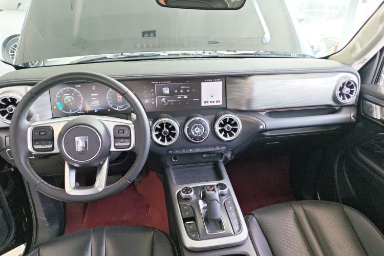 Used Tank 300 2023 City Edition 2.0T—Stylish as Ever Center Console