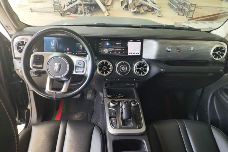 Used Tank 300 2023 City Edition 2.0T—Stylish as Ever Center Console