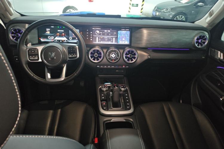 Used Tank 300 2023 City Edition 2.0T—Stylish as Ever Center Console