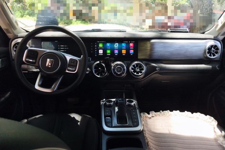 Used Tank 300 2023 City Edition 2.0T—Stylish as Ever Center Console