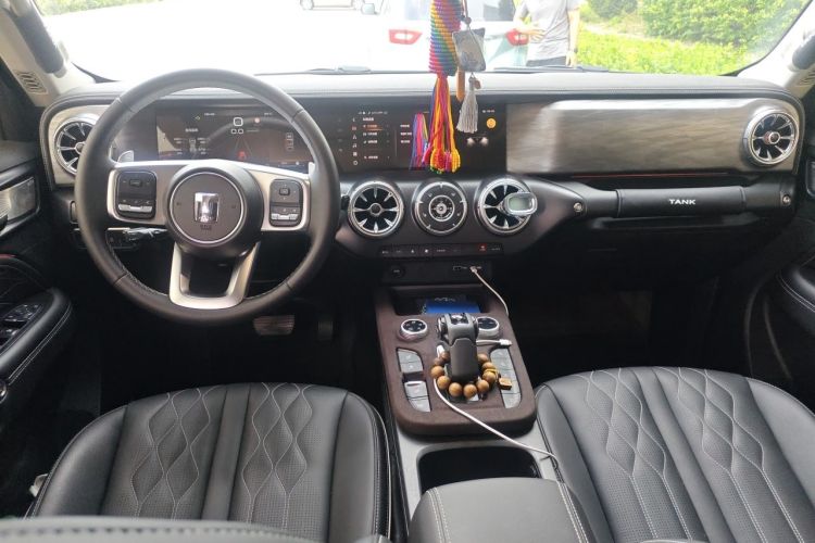 Used Tank 300 2023 Off-Road Edition 2.0T Challenger Center Console