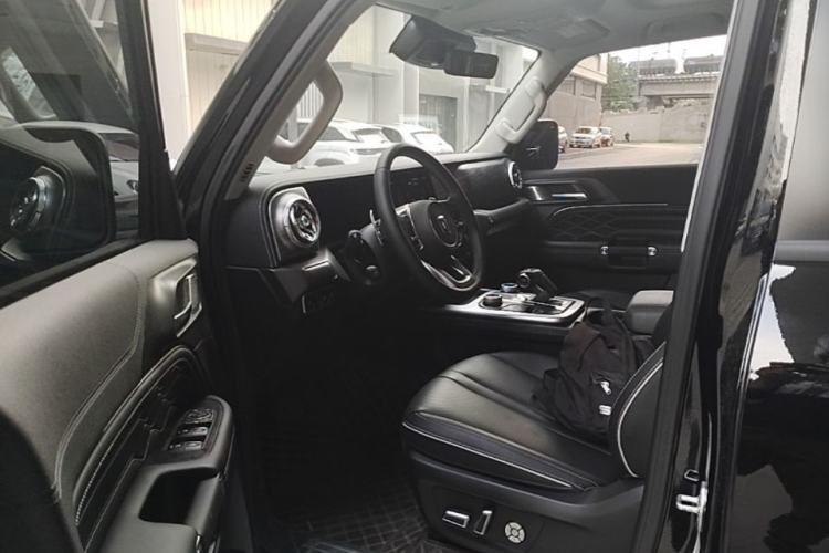 Used Tank 300 2023 City Edition 2.0T—Stylish as Ever Driver Seat