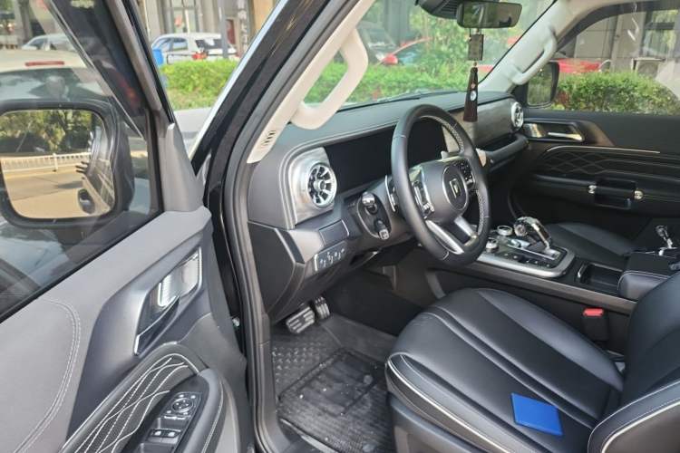 Used Tank 300 2023 City Edition 2.0T—Stylish as Ever Driver Seat