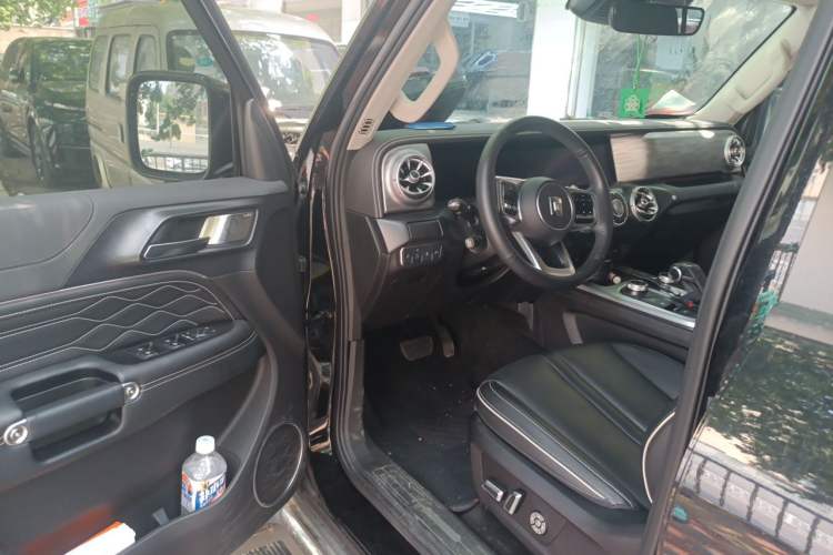Used Tank 300 2023 City Edition 2.0T—Stylish as Ever Driver Seat