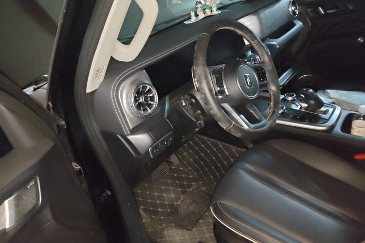 Used Tank 300 2023 City Edition 2.0T—Stylish as Ever Driver Seat