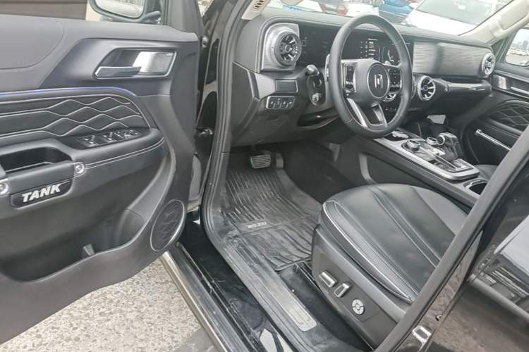 Used Tank 300 2023 City Edition 2.0T—Stylish as Ever Driver Seat
