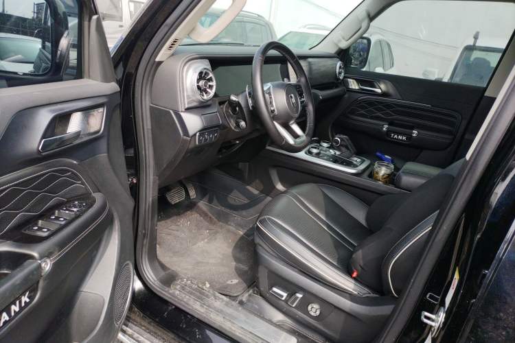 Used Tank 300 2023 City Edition 2.0T—Stylish as Ever Driver Seat