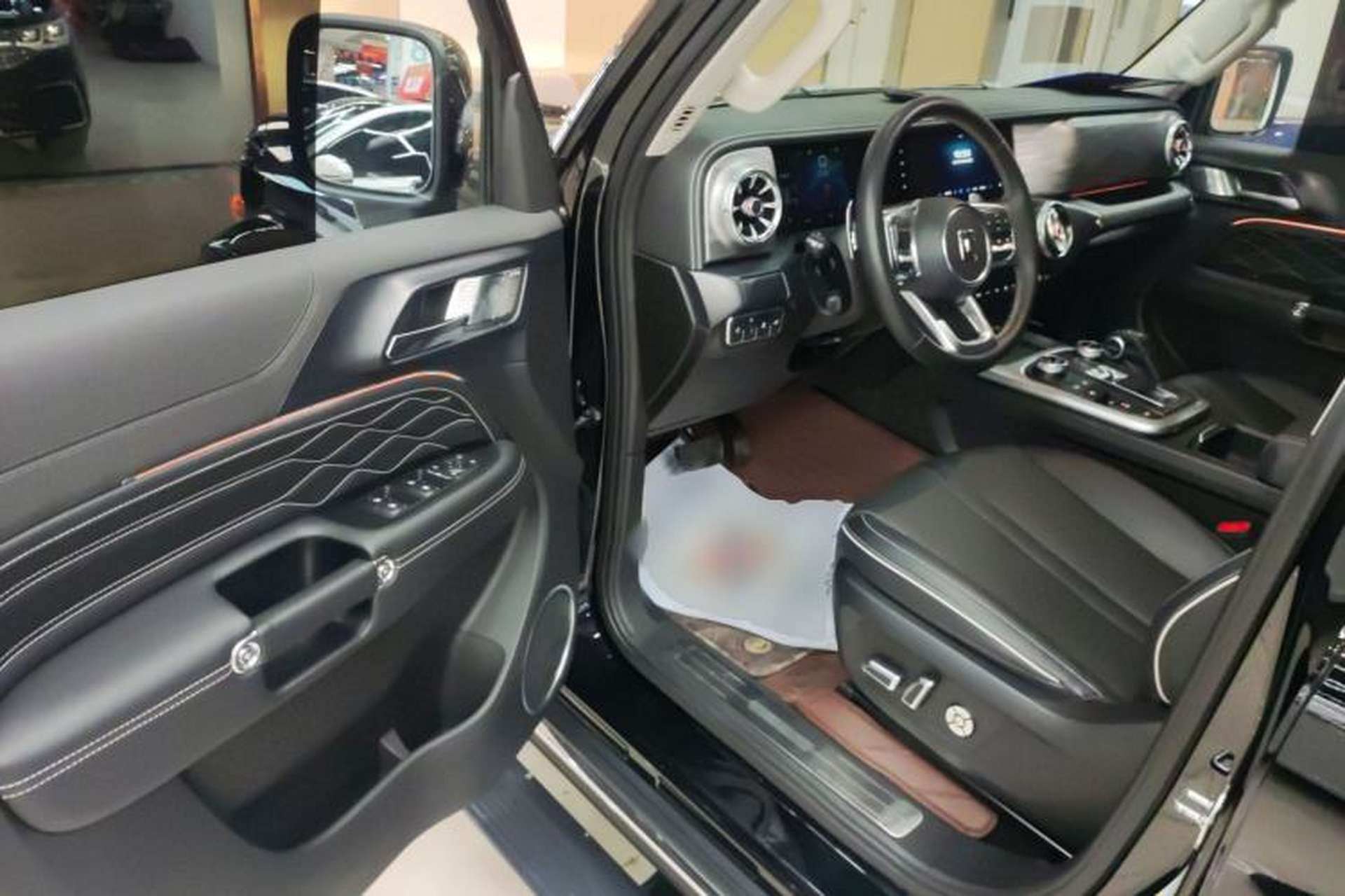 Used Tank 300 2023 City Edition 2.0T—Stylish as Ever Driver Seat