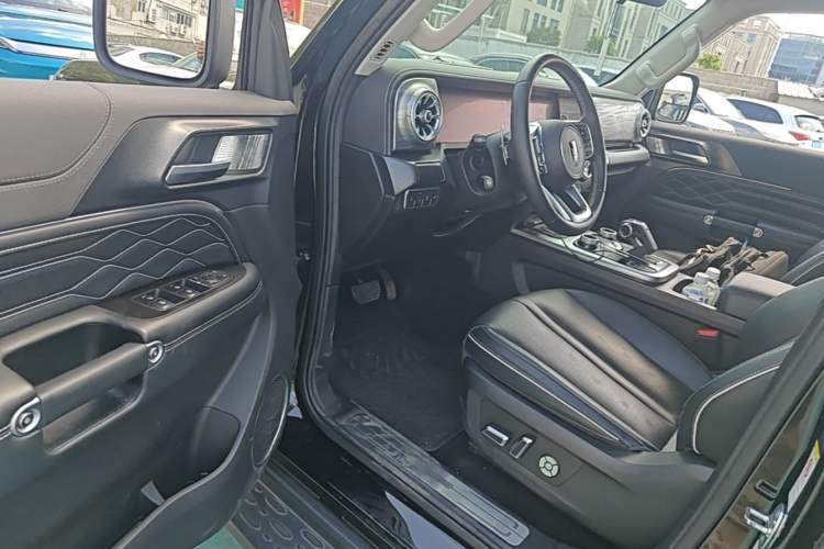 Used Tank 300 2023 Off-Road Edition 2.0T Conqueror Driver Seat