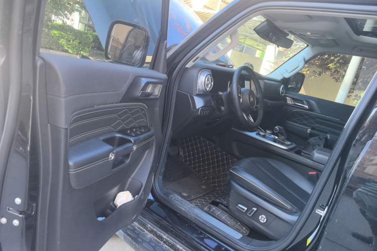 Used Tank 300 2023 Off-Road Edition 2.0T Conqueror Driver Seat