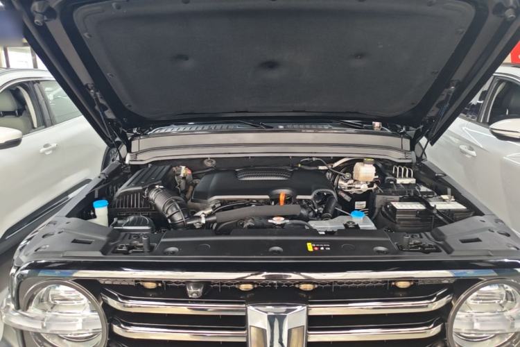 Used Tank 300 2023 City Edition 2.0T—Stylish as Ever Engine Bay