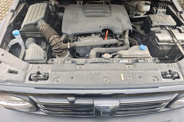 Used Tank 300 2023 Off-Road Edition 2.0T Challenger Engine Bay