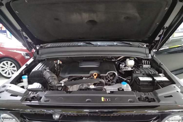 Used Tank 300 2023 Off-Road Edition 2.0T Challenger Engine Bay