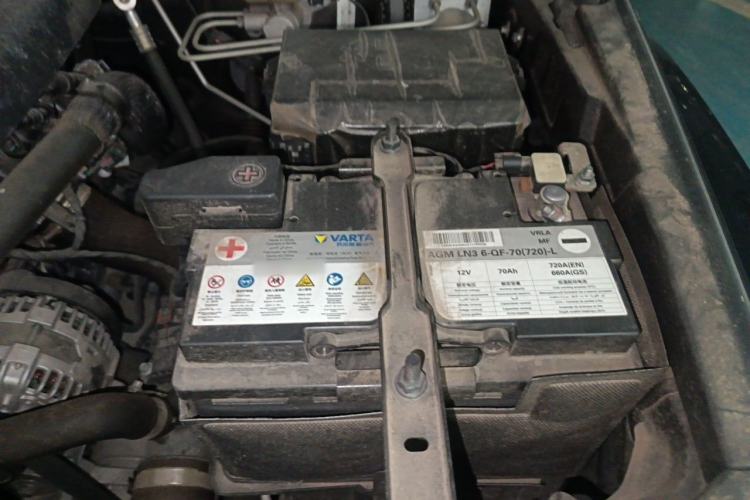 Used Tank 300 2023 City Edition 2.0T—Stylish as Ever Engine Bay Left