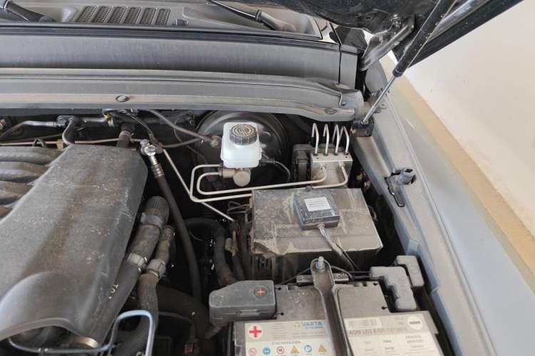 Used Tank 300 2023 Off-Road Edition 2.0T Conqueror Engine Bay Left