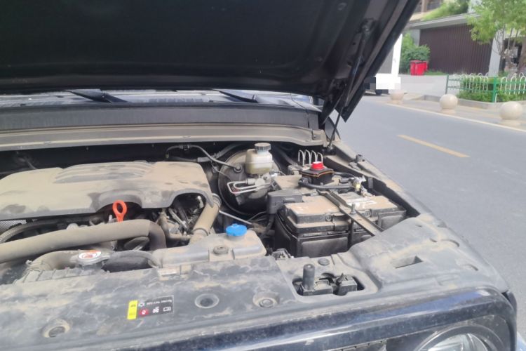 Used Tank 300 2023 City Edition 2.0T—Stylish as Ever Engine Bay Left