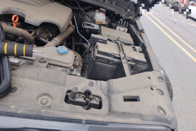 Used Tank 300 2023 City Edition 2.0T—Stylish as Ever Engine Bay Left
