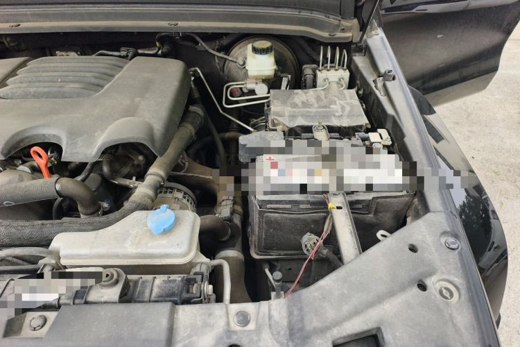 Used Tank 300 2023 City Edition 2.0T—Stylish as Ever Engine Bay Left