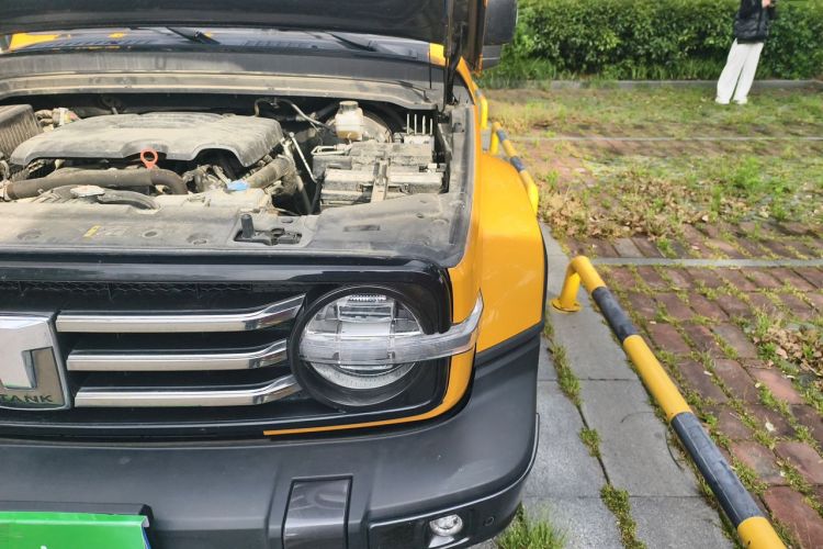 Used Tank 300 2023 City Edition 2.0T—Stylish as Ever Engine Bay Left